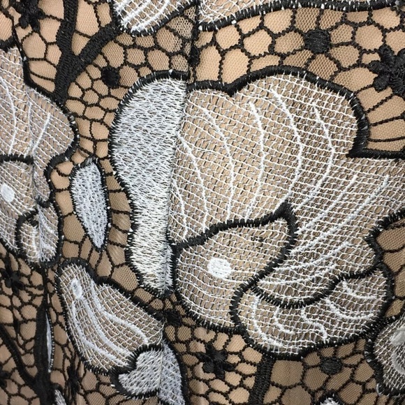 BCBG Maxazria lace strapless top size M - Picture 7 of 8